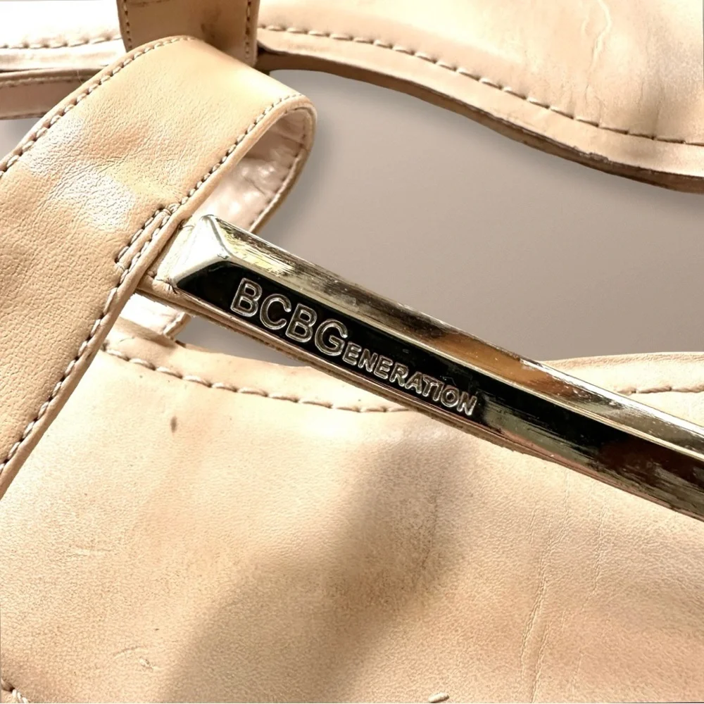 BCBGeneration Women's Beige & Silver Sandals Size 7.5 - Picture 5 of 8